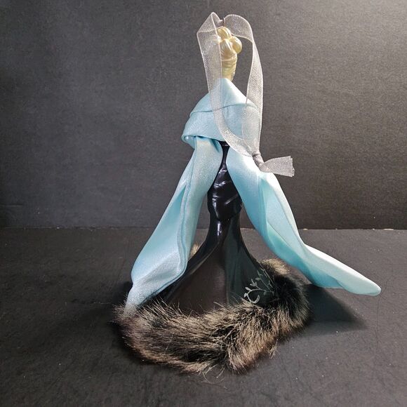 Stolen Magic Barbie Hallmark Keepsake Ornament Club Fashion Model 2006 - Picture 3 of 8